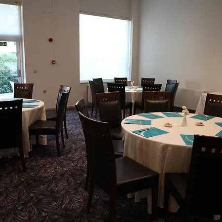 ホテル Yuecelen Mugla