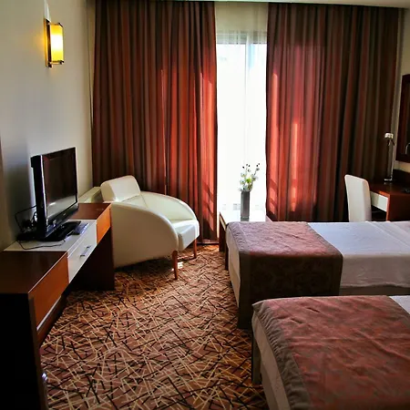 ホテル Yuecelen Mugla